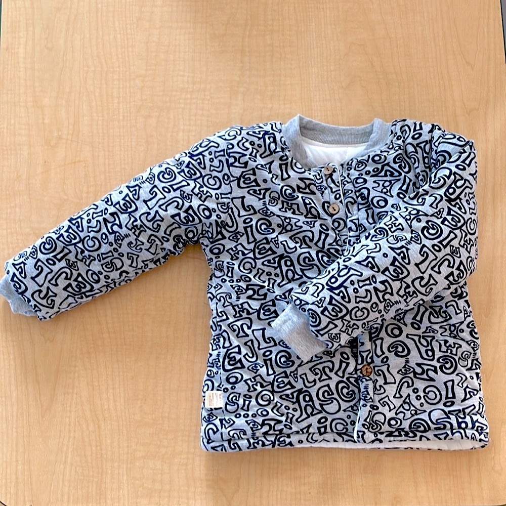 NWOT letter printed padded jacket